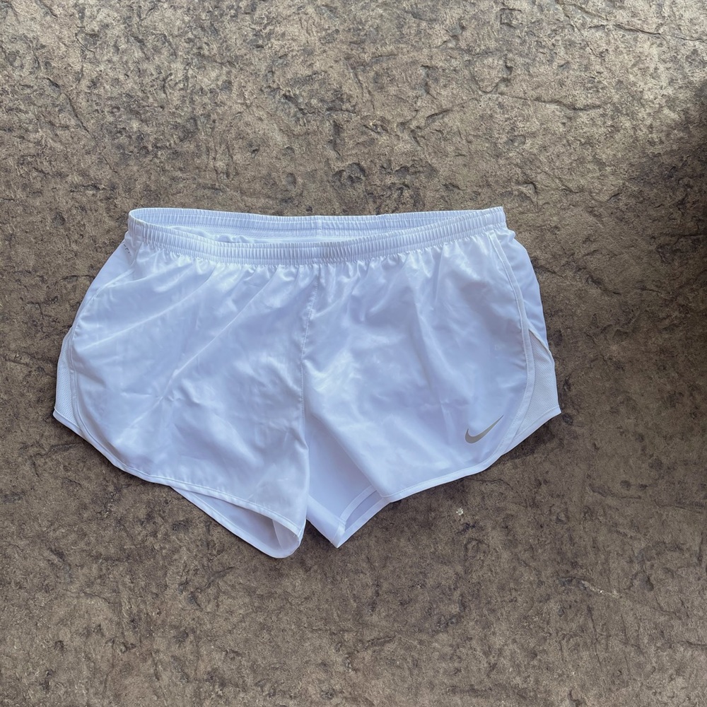 BRAND NEW NIKE SHORTS